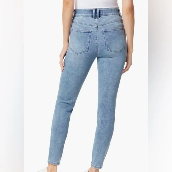 Light Wash High-Rise Skinny Jeans - Women's - Picture 2 of 14